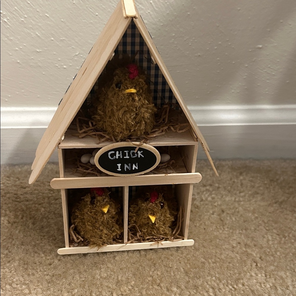 Chicken Coop - handmade by my mom “chick inn” decor